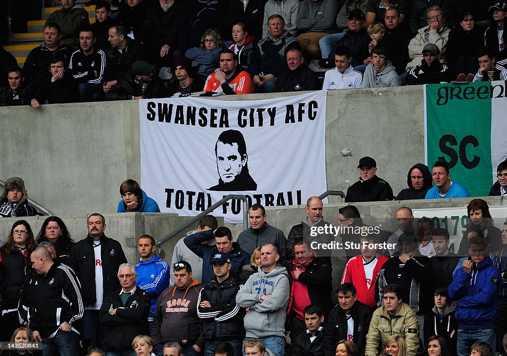 Swansea City v Wolverhampton Wanderers - Premier League