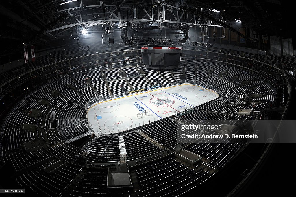 Vancouver Canucks v Los Angeles Kings - Game Four