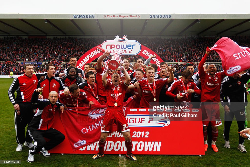 Swindon Town v Port Vale - npower League Two