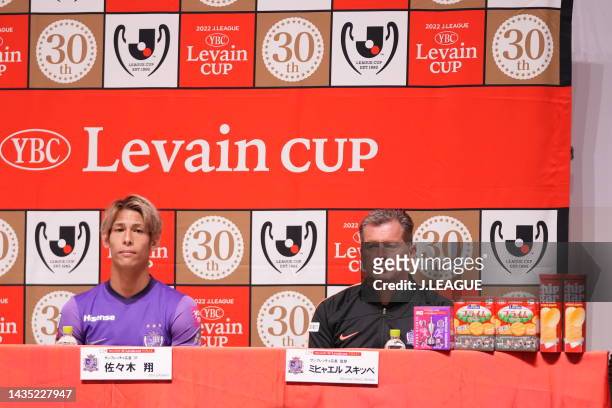 Sho SASAKI of Sanfrecce Hiroshima and Head coach MICHAEL SKIBBE of Sanfrecce Hiroshima are seen during the official practice and press conference...