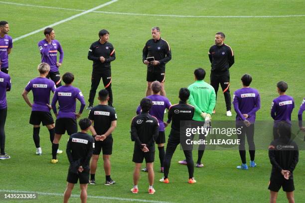 Sanfrecce Hiroshima players and Head coach MICHAEL SKIBBE of Sanfrecce Hiroshima huddle during the official practice and press conference ahead of...