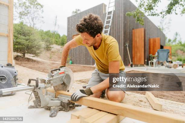 Man Using Saw Man With Circular Saw Photos and Premium High Res Pictures - Getty Images