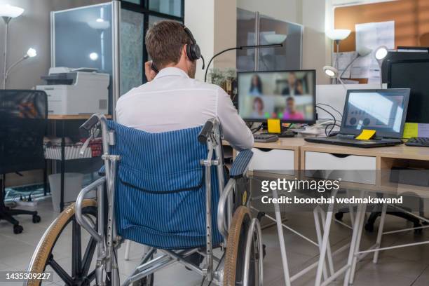 handicapped video call - sia - fotografias e filmes do acervo