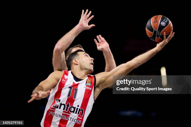 Kostas Sloukas of Olympiacos Piraeus in action during the 2022/2023 Turkish Airlines EuroLeague Regular Season Round 4 match between Cazoo Baskonia...