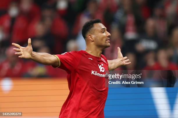 Karim Onisiwo of 1. FSV Mainz 05 celebrates after scoring their team's fifth goal during the Bundesliga match between 1. FSV Mainz 05 and 1. FC Köln...
