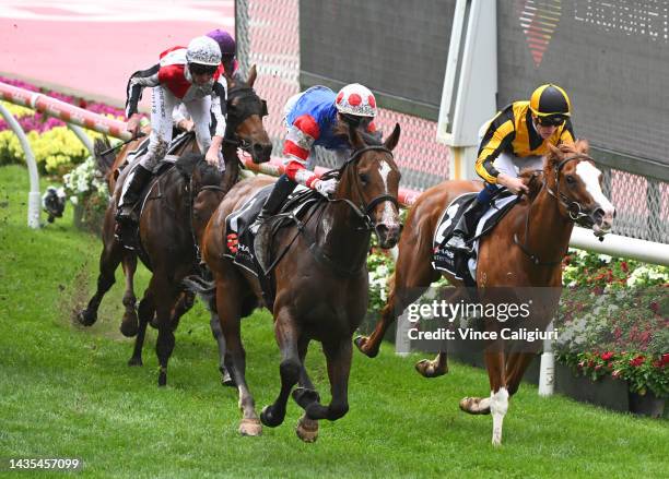 Jamie Steps Races Jamie Sharp Photos and Premium High Res Pictures - Getty Images