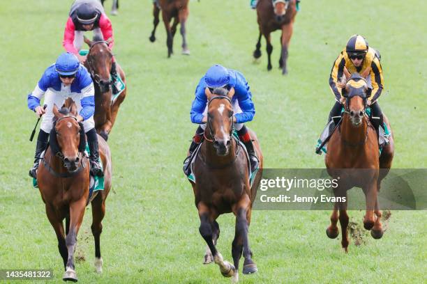 Hugh Bowman on Golden Mile wins race 7 the Tab Callander-presnell during Spring Champions Stakes Day at Royal Randwick Racecourse on October 22, 2022...