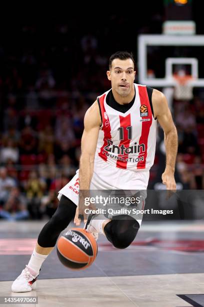 Kostas Sloukas of Olympiacos Piraeus in action during the 2022/2023 Turkish Airlines EuroLeague Regular Season Round 4 match between Cazoo Baskonia...