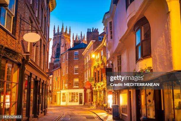 york uk the shambles at sunset of england united kingdom - duke of york stockfoto's en -beelden