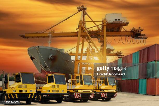 Container Ship Turning Photos and Premium High Res Pictures - Getty Images