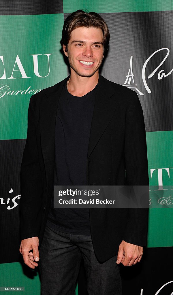 Joey Lawrence Celebrates 36th Birthday with Brothers Matthew and Andrew at Chateau Nightclub & Gardens in Las Vegas