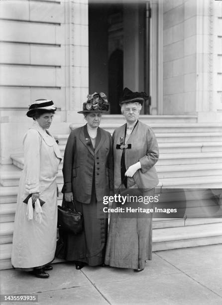 Julia Lathrop, Jane Addams and Mary E. McDowell, 1913. US suffragists, activists and social reformers. Artist Harris & Ewing.