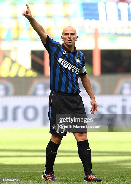 Esteban Cambiasso of FC Internazionale Milano directs his team mates during the Serie A match between FC Internazionale Milano and AC Cesena at...