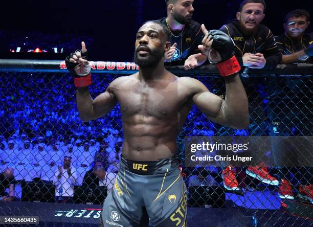 Aljamain Sterling prepares to fight TJ Dillashaw in their UFC bantamweight championship fight during the UFC 280 event at Etihad Arena on October 22,...