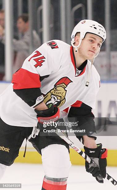 Mark Borowiecki of the Ottawa Senators warms up prior to their game against the New York Rangers in Game Seven of the Eastern Conference...