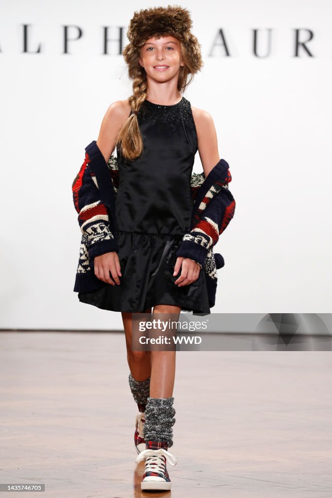 Anna Ralphs Rhe Model A model on the runway at the Ralph Lauren Girls spring 2013 show. News ...