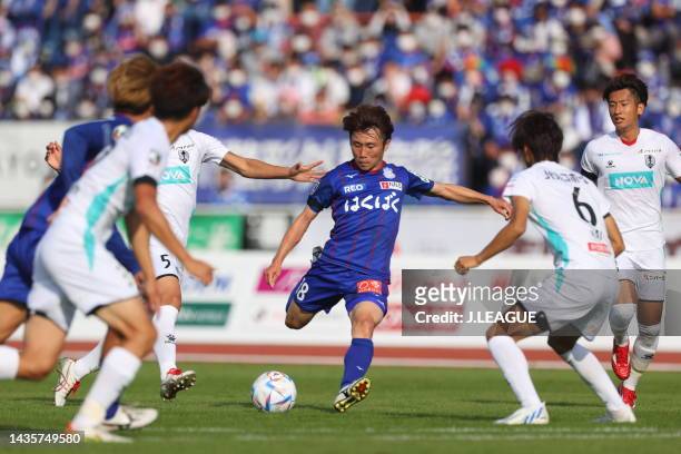 Yoshiki TORIKAI of Ventforet Kofu in action during the J.LEAGUE Meiji Yasuda J2 42nd Sec. Match between Ventforet Kofu and Iwate Grulla Morioka at...