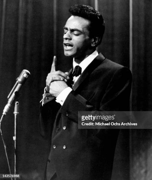 Singer Johnny Mathis performs circa 1959 in Los Angeles, California.