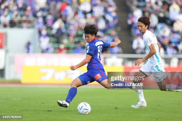 Riku IIJIMA of Ventforet Kofu in action during the J.LEAGUE Meiji Yasuda J2 42nd Sec. Match between Ventforet Kofu and Iwate Grulla Morioka at JIT...