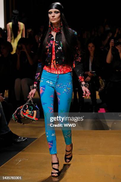 Hm Modeling 11,321 H&M Models Stock Photos, High-Res Pictures, and Images - Getty ...