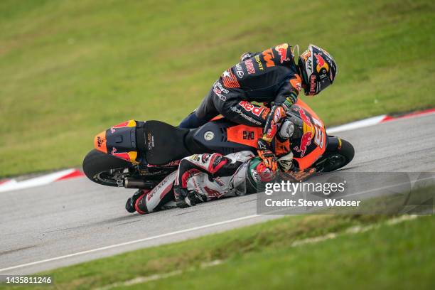 Moto2 rider Pedro Acosta of Spain and Red Bull KTM Ajo and Moto2 rider Somkiat Chantra of Thailand and IDEMITSU Honda Team Asia crash at turn one...