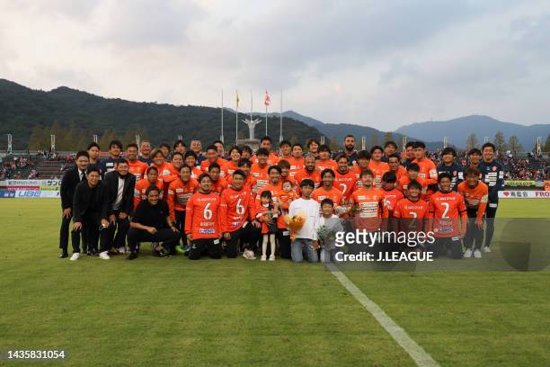 Group photo of Renofa Yamaguchi FC after the J.LEAGUE Meiji Yasuda J2 42nd Sec. Match between Renofa Yamaguchi FC and JEF United Chiba at Ishin...