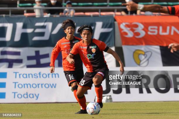 Wataru TANAKA of Renofa Yamaguchi FC in action during the J.LEAGUE Meiji Yasuda J2 42nd Sec. Match between Renofa Yamaguchi FC and JEF United Chiba...