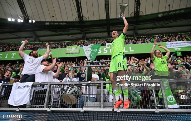 Alexandra Popp of Wolfsburg celebrates with the fans after the FLYERALARM Women's Bundesliga match between VfL Wolfsburg and Bayern München at...