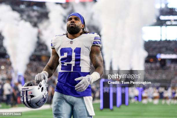 Ezekiel Elliott of the Dallas Cowboys reacts before the game against the Detroit Lions at AT&T Stadium on October 23, 2022 in Arlington, Texas.