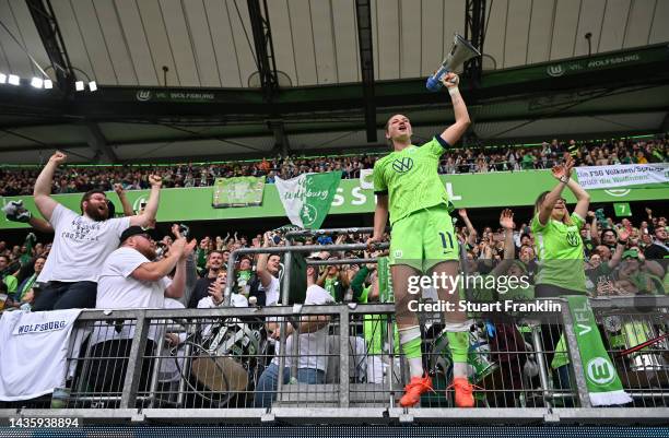 Alexandra Popp of Wolfsburg celebrates with the fans after the FLYERALARM Women's Bundesliga match between VfL Wolfsburg and Bayern München at...