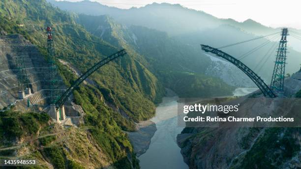 drone aerial view of chenab bridge, world's highest rail bridge in jammu & kashmir, india - puente de ferrocarril fotografías e imágenes de stock