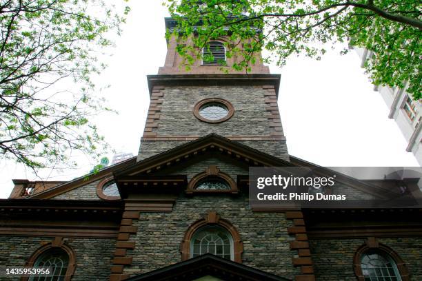 trinity church manhattan - trinity church new york stock pictures, royalty-free photos & images