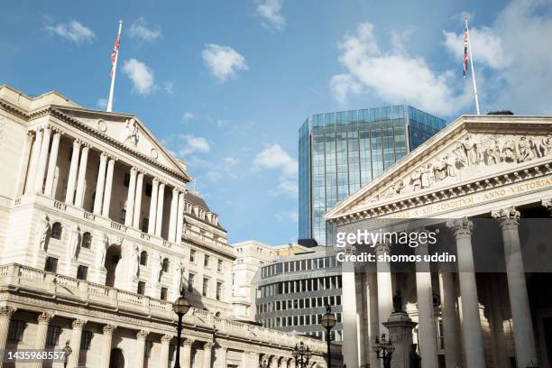 london financial district buildings - 中央銀行 ストックフォトと画像