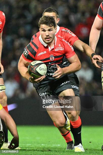 Antoine Dupont of Stade Toulousain during the Top 14 match between Toulouse and La Rochelle at Stade Ernest-Wallon on October 23, 2022 in Toulouse,...