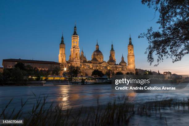 pilar cathedral, zaragoza - basilica stock pictures, royalty-free photos & images