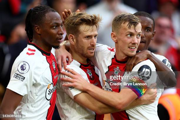 Stuart Armstrong of Southampton celebrates with teammates after scoring during the Premier League match between Southampton FC and Arsenal FC at...