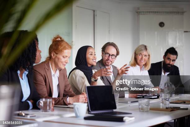 business people at meeting - verwaltungsrat stock-fotos und bilder