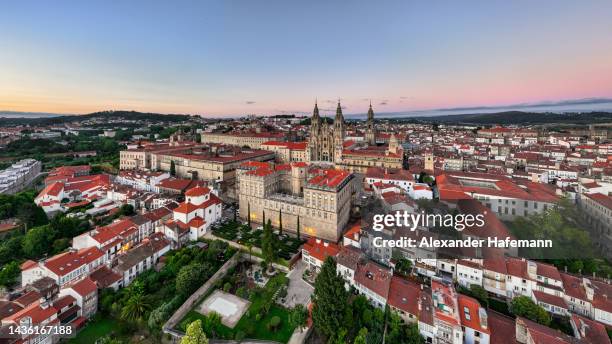 sunset santiago de compostela panorama galicia spain - santiago de compostela fotografías e imágenes de stock