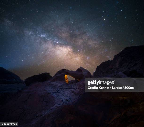 scenic view of mountains against sky at night,big bend national park,texas,united states,usa - texas 500 stock-fotos und bilder