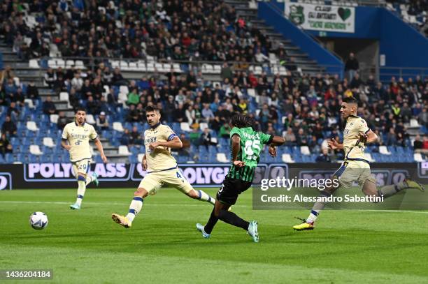 Armand Lauriente of US Sassuolo scores their side's first goal during the Serie A match between US Sassuolo and Hellas Verona at Mapei Stadium -...