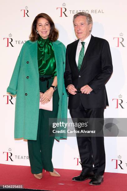 Iñaki Gabilondo and Lola Carretero attend the inauguration of the Royal Theatre season at the Royal Theatre on October 24, 2022 in Madrid, Spain.