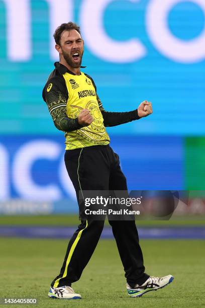 Glenn Maxwell of Australia celebrates the wicket of Dasun Shanaka of Sri Lanka during the ICC Men's T20 World Cup match between Australia and Sri...