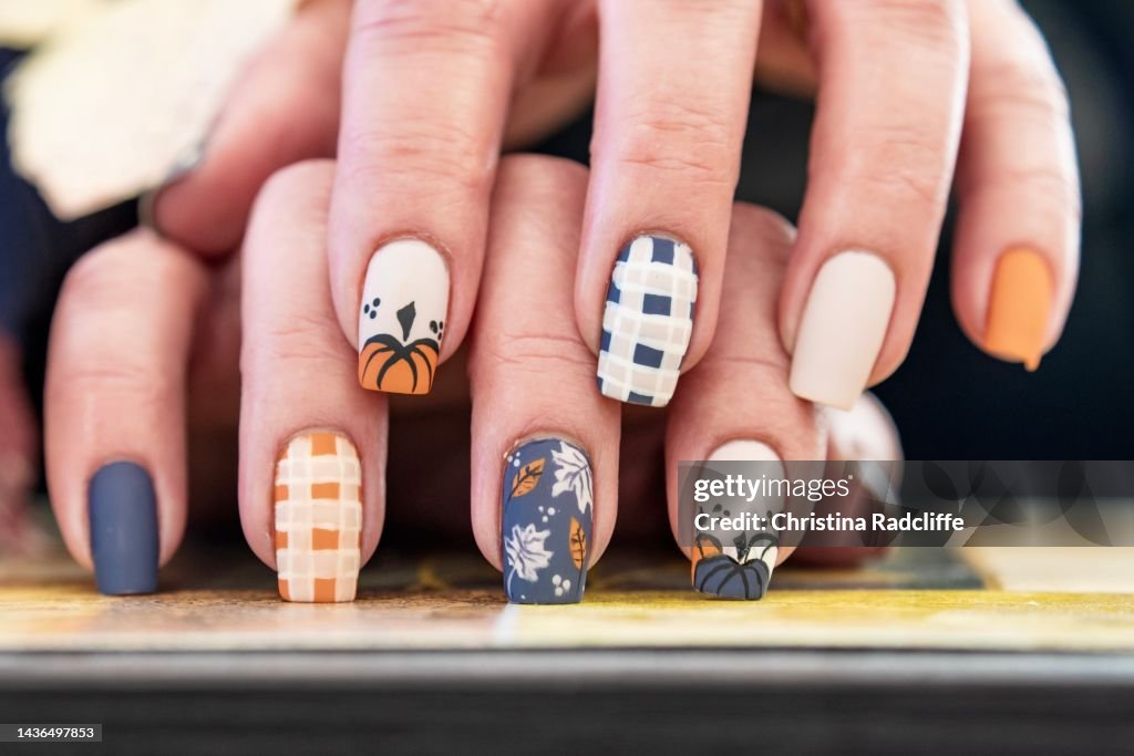 Pumpkin Thanksgiving Plaid Nail Art Design