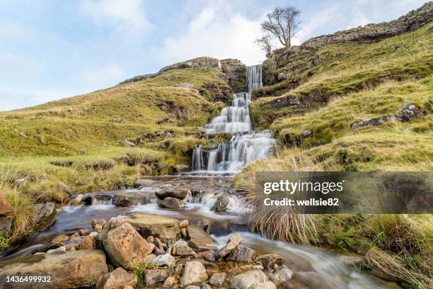 cray waterfall long exposure - yorkshire dales national park stock pictures, royalty-free photos & images