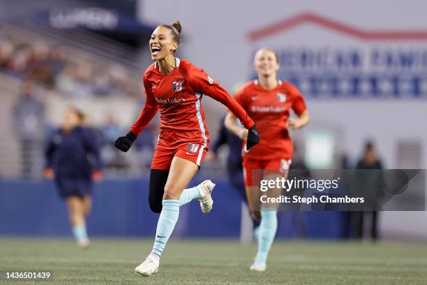 Kristen Edmonds Kansas City Current celebrates after beating OL Reign 2-0 in a NWSL semifinal match at Lumen Field on October 23, 2022 in Seattle,...