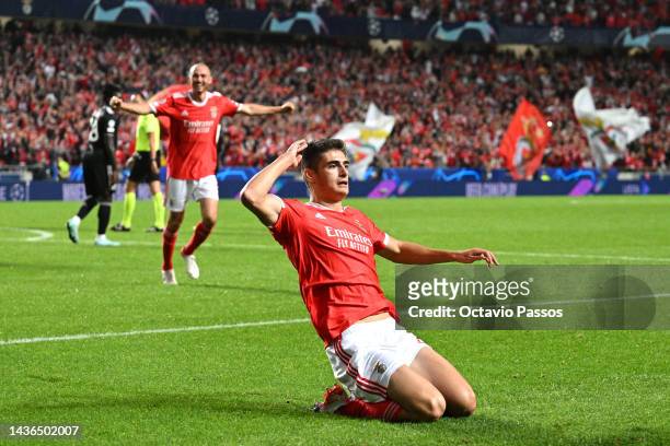 Antonio Silva of Benfica celebrates after scoring their team's first goal during the UEFA Champions League group H match between SL Benfica and...
