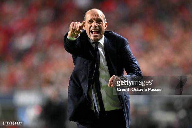 Massimiliano Allegri, Head Coach of Juventus gives their team instructions during the UEFA Champions League group H match between SL Benfica and...
