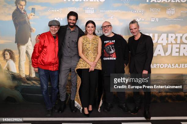 Alberto San Juan, Ruben Cortada, Blanca Suarez, Alex de la Iglesia and Ernesto Alterio attend the premiere of 'El cuarto pasajero' at the Cine...