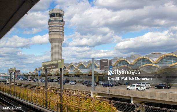 ronald reagan washington national airport, washington, dc - flughafen washington ronald reagan national stock-fotos und bilder
