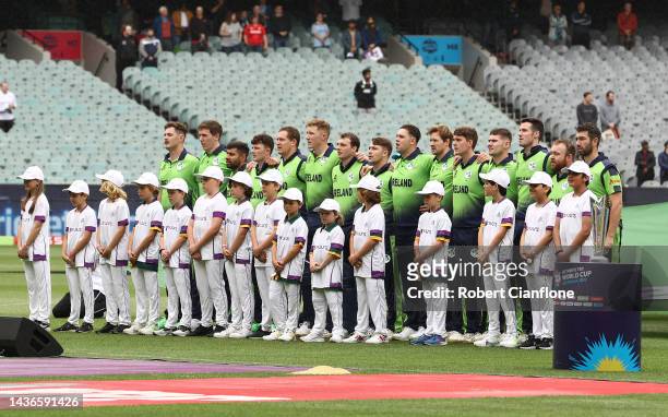 The teams line up during the ICC Men's T20 World Cup match between England and Ireland at Melbourne Cricket Ground on October 26, 2022 in Melbourne,...